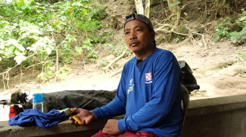 Holding on to Hope: A Father’s Strength to Rebuild His Life After a Super Typhoon